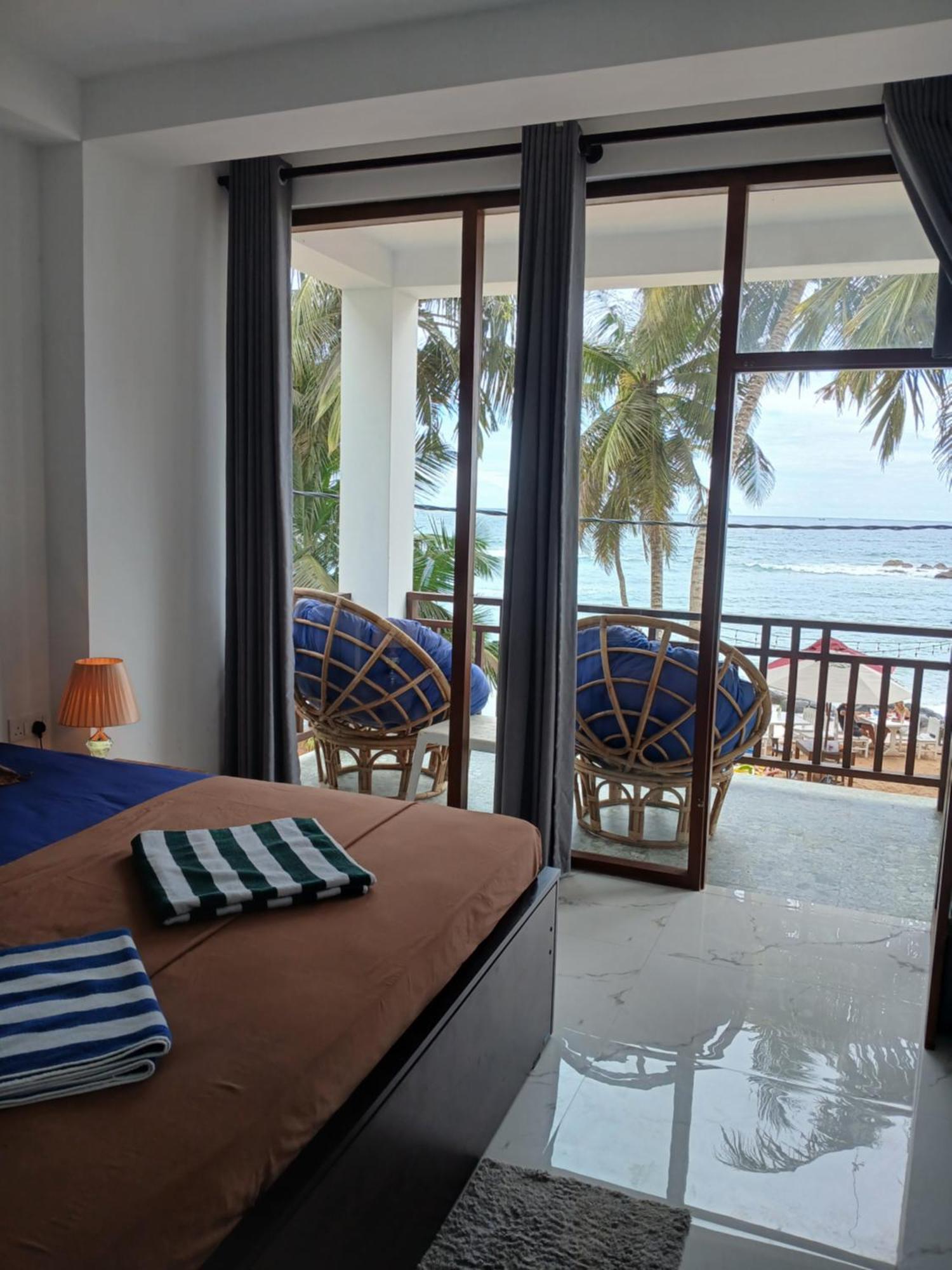 Turtle Beach House Batigama Bilik gambar